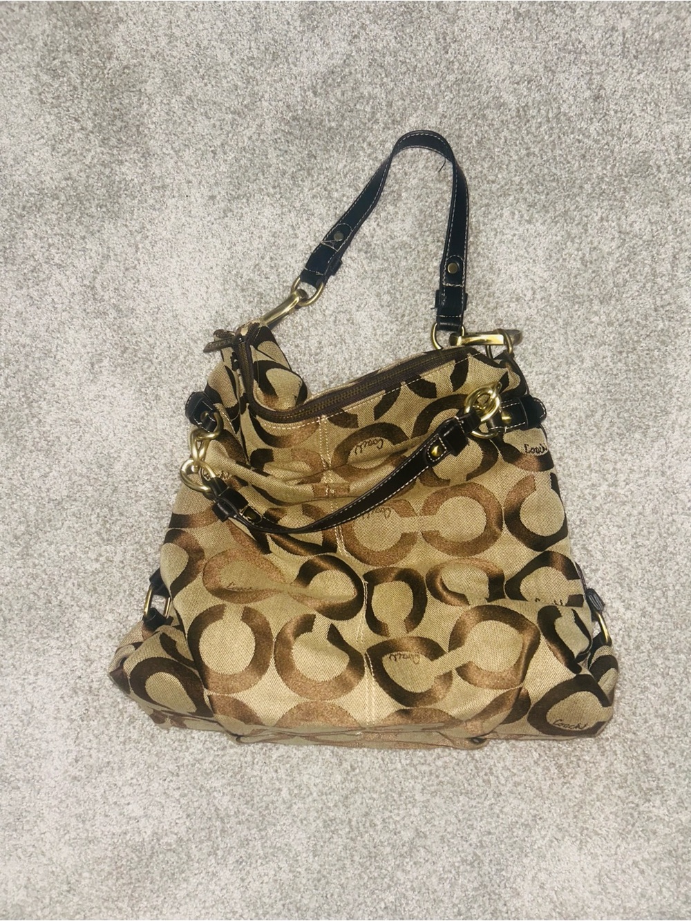 Coach Signature C Beige/Brown Zip Hobo Shoulder Bag Gold Hardware Medium